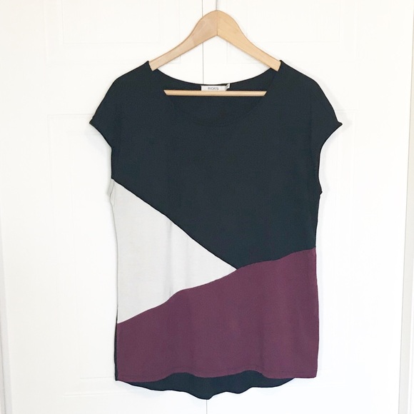 Ricki’s Tops - 🌺Ricki’s Mixed Media Short Sleeve Top